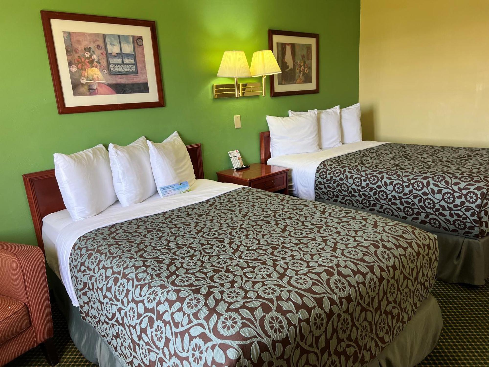 Days Inn By Wyndham Great Bend Εξωτερικό φωτογραφία