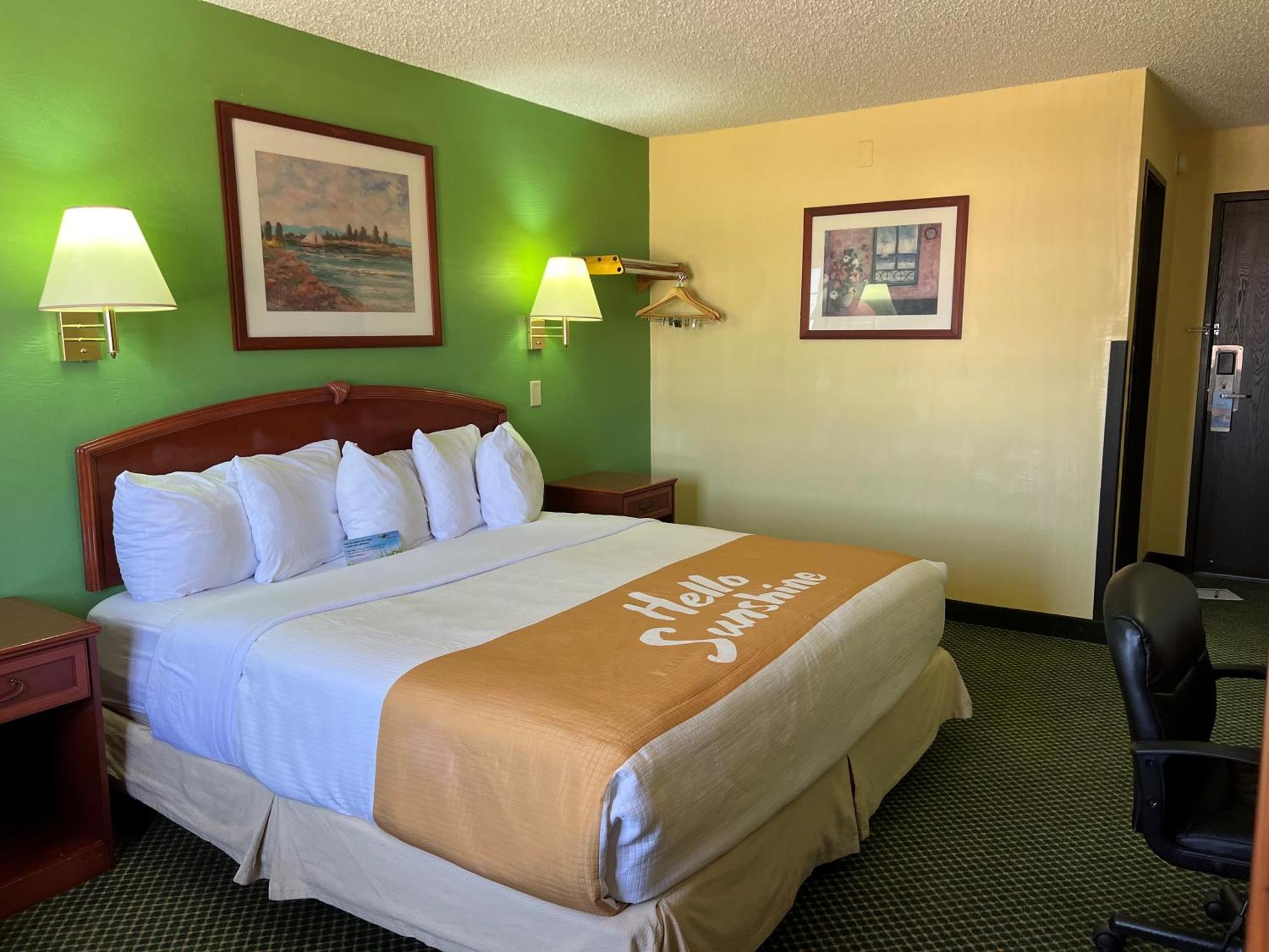 Days Inn By Wyndham Great Bend Εξωτερικό φωτογραφία
