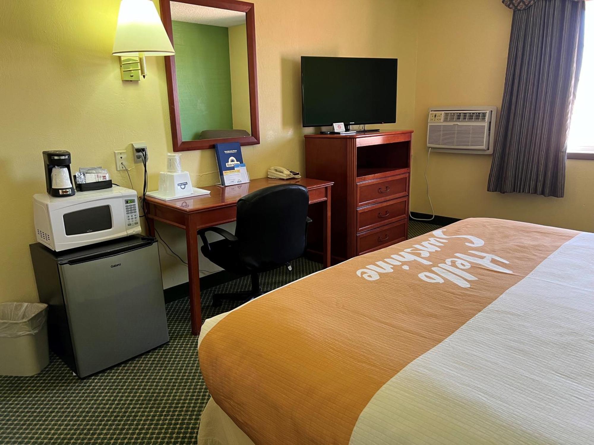 Days Inn By Wyndham Great Bend Εξωτερικό φωτογραφία